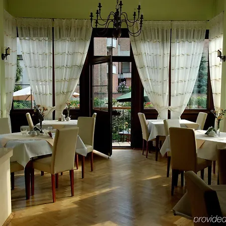 U Pana Cogito ゲストハウス